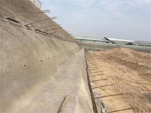 久治河道边坡加固